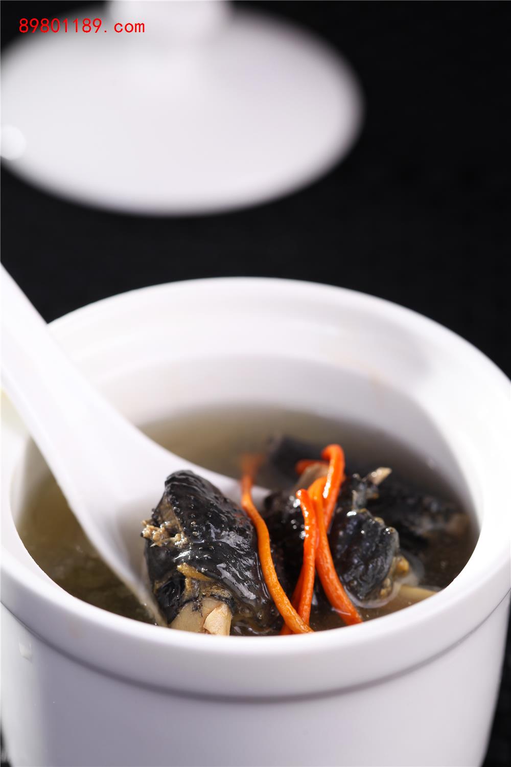 虫草花旗参炖乌鸡